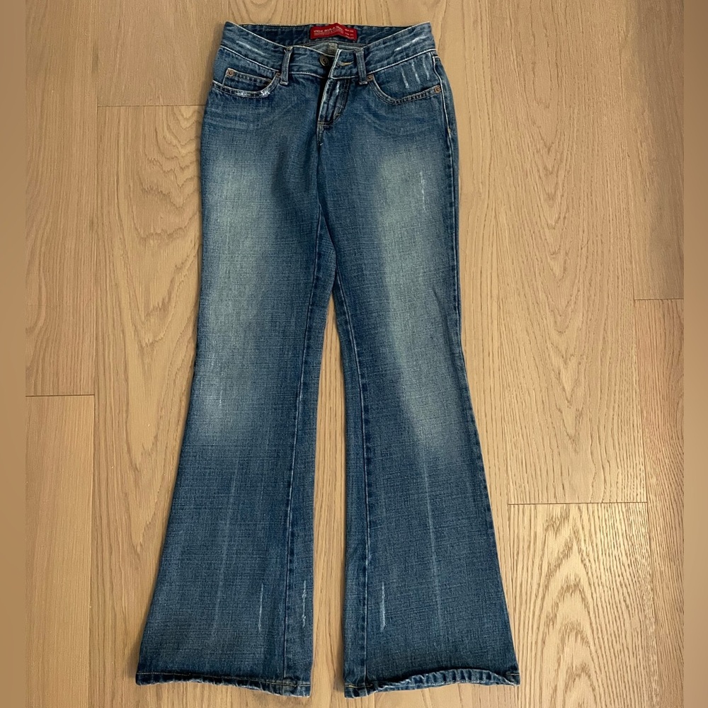 Vide Bulaind Bootcut Jeans. Dark wash, low rise, size 24.